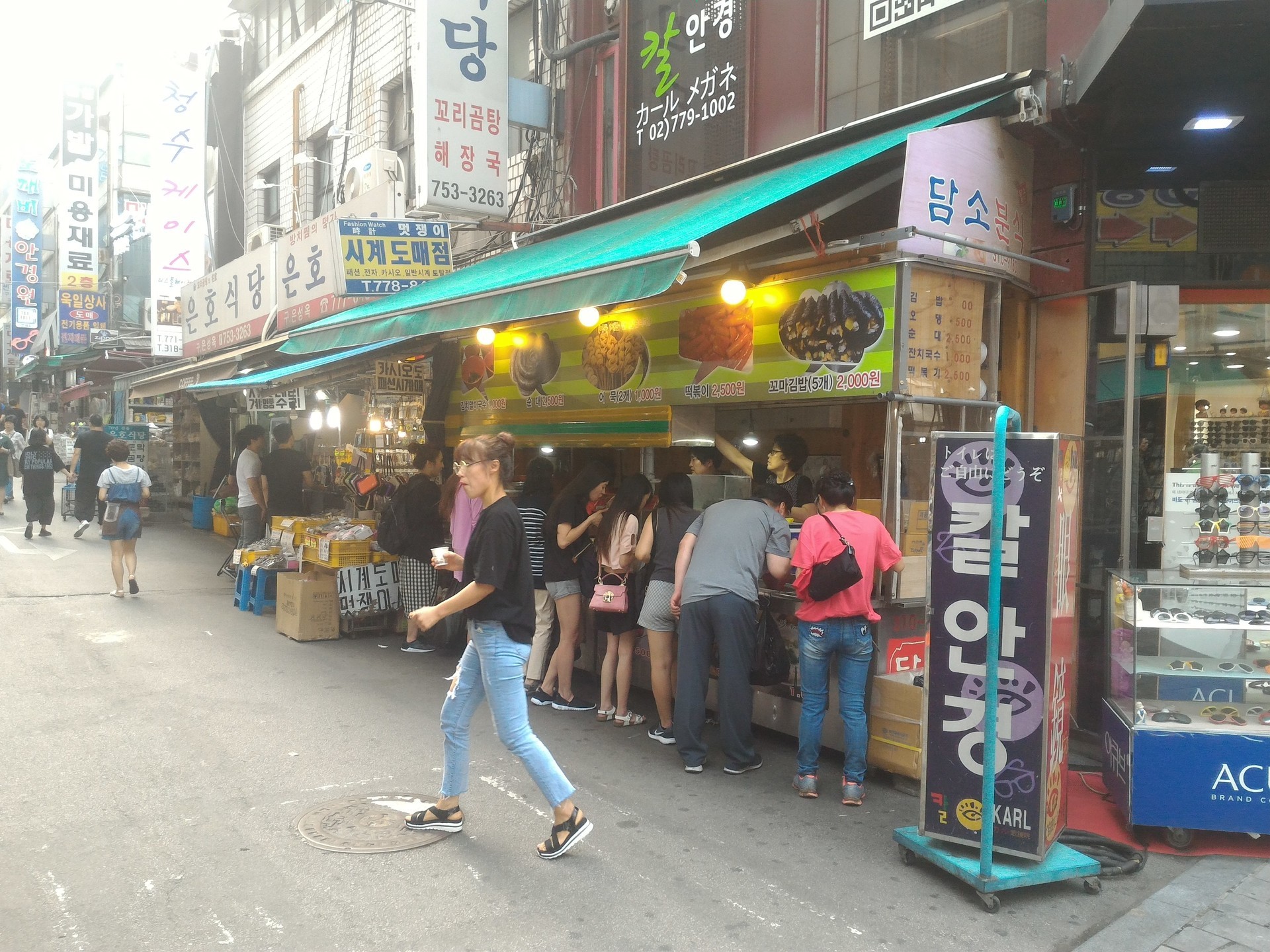 大人気のホットク屋台で野菜ホットク In 南大門市場 ナムデムンシジャン 格安ホテルでソウルひとり旅 グルメ食べ歩き